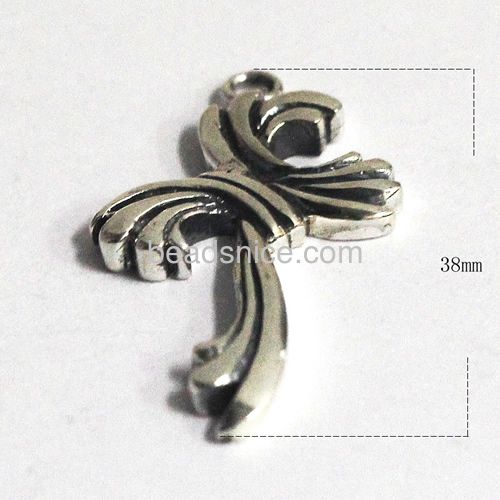 Cross pendant of thai silver in jewelry supply
