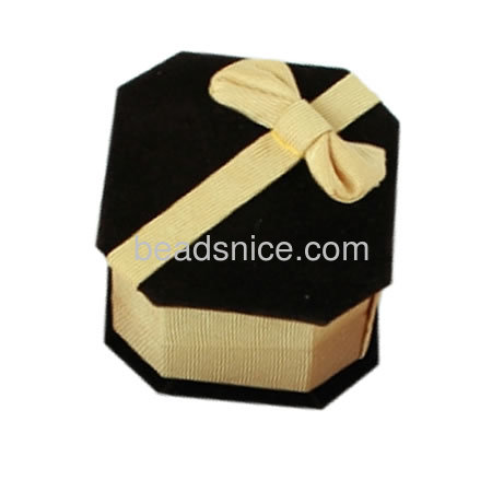 Display insert ring gift box with a ribbon bow on the box many colors for choose