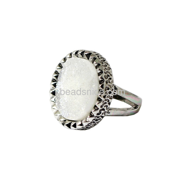 druzy stone round ring in platinum plated with zinc alloy