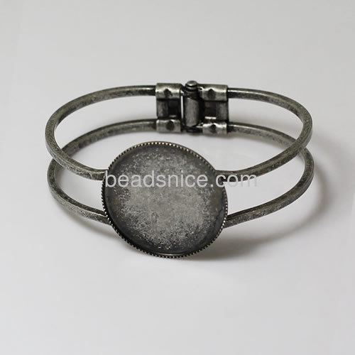Cuff Bracelet with 30mm round Setting,