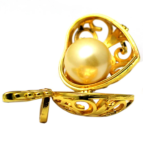 Pretty mental angel heart pendant hollow out locket  brass  lead-safe  nickel-free
