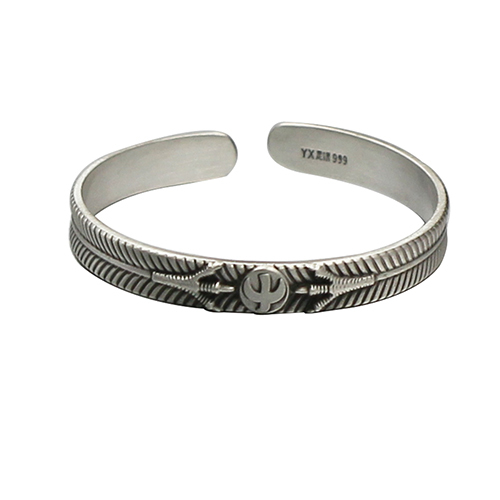 Talon cuff vintage bangle bracelet 990sterling silver- antique  Jewelry