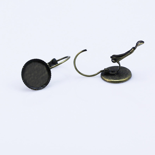 Lever Back Earring with cabochon setting,brass,round