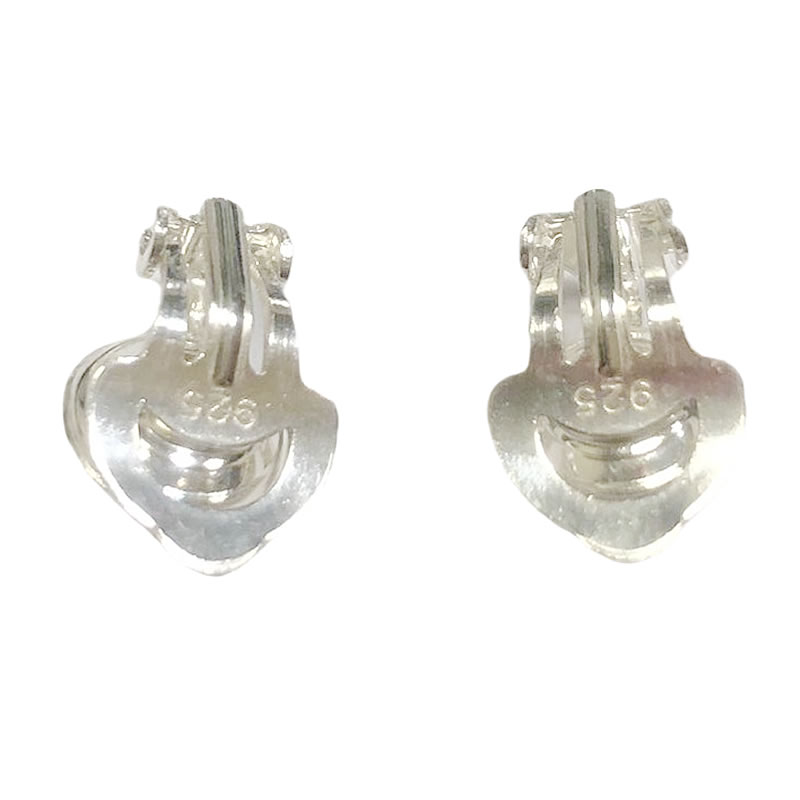 Sterling silver earring clip with pearl base Sterling silver earring clip with pearl base