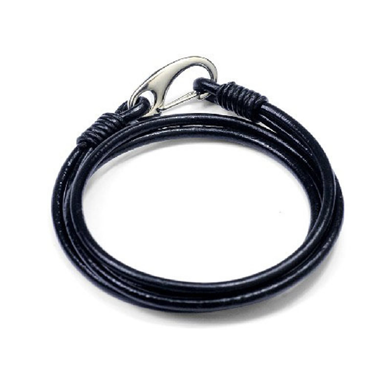 Korean version black wristband hand woven men's cowhide rope stainless steel clasp bracelet Korean version black wristband hand woven men's cowhide rope stainless steel clasp bracelet