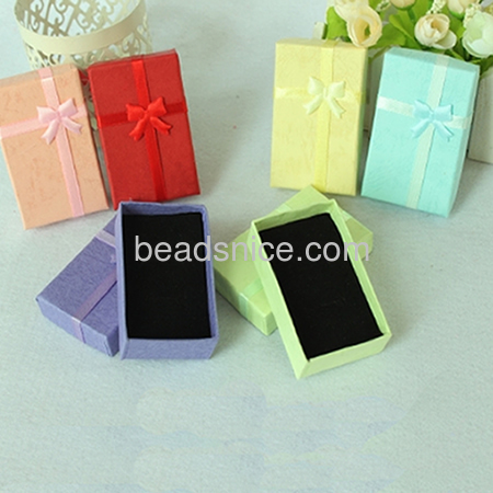 Display insert ring and earring gifts box with a ribbon bow on the box many colors for choose