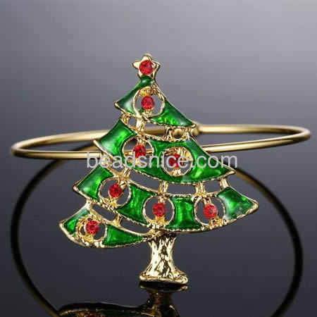 Christmas tree bracelets hollow green tree bracelet wholesale fashion Christmas jewelry brass gift for friends lead-safe nickel-
