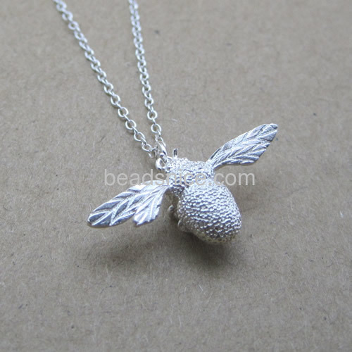 Silver necklace small wasp pendant necklace wholesale animal necklace jewelry sterling silver specially gift for friends