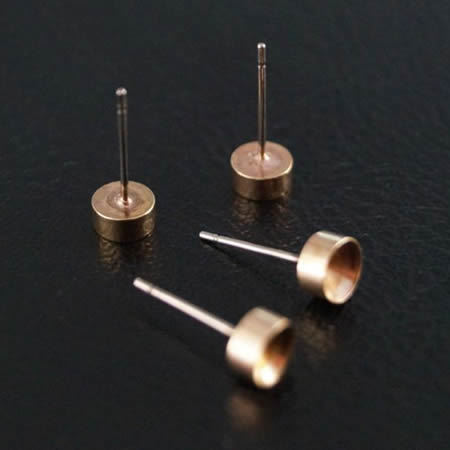 Brass Rhinestone Earrings Posts With  Settings ，Nickel-free Lead-Safe