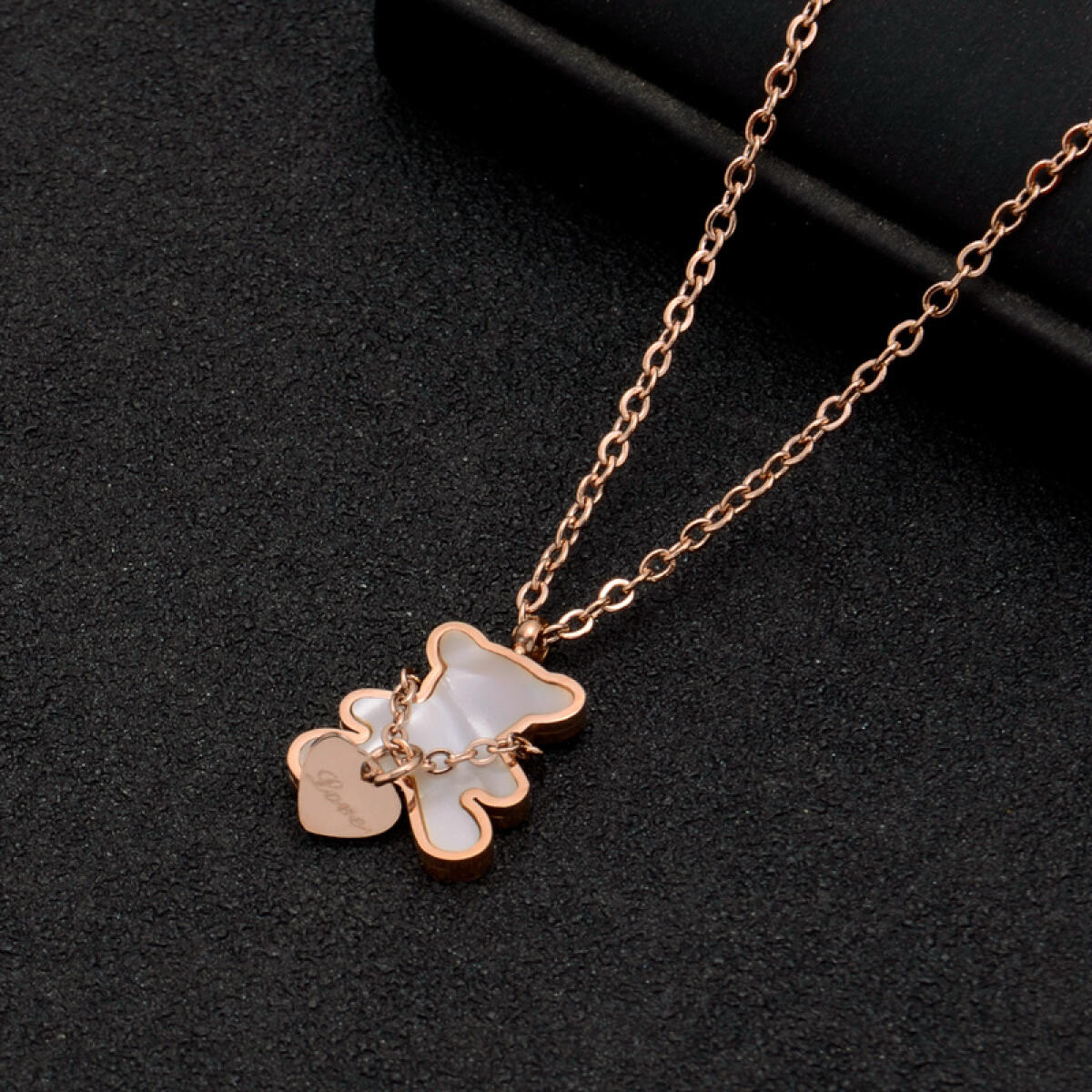 Stainless Steel 16 Inch Chain Bear Shell Necklace Lightweight