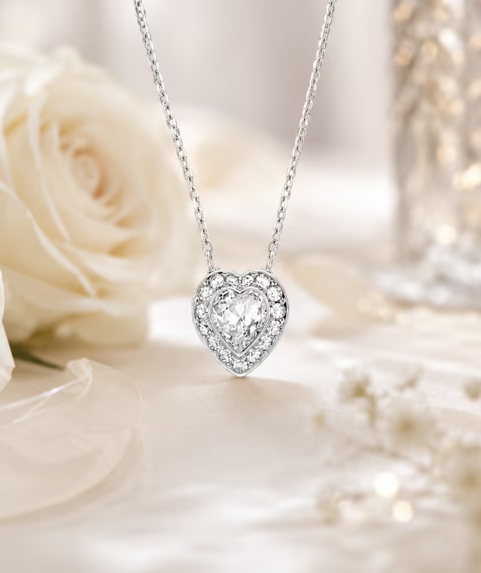 分类错 Crystal Necklace for Women Elegant Pendant Necklace Romantic Sparkling Jewelry Gift for Her